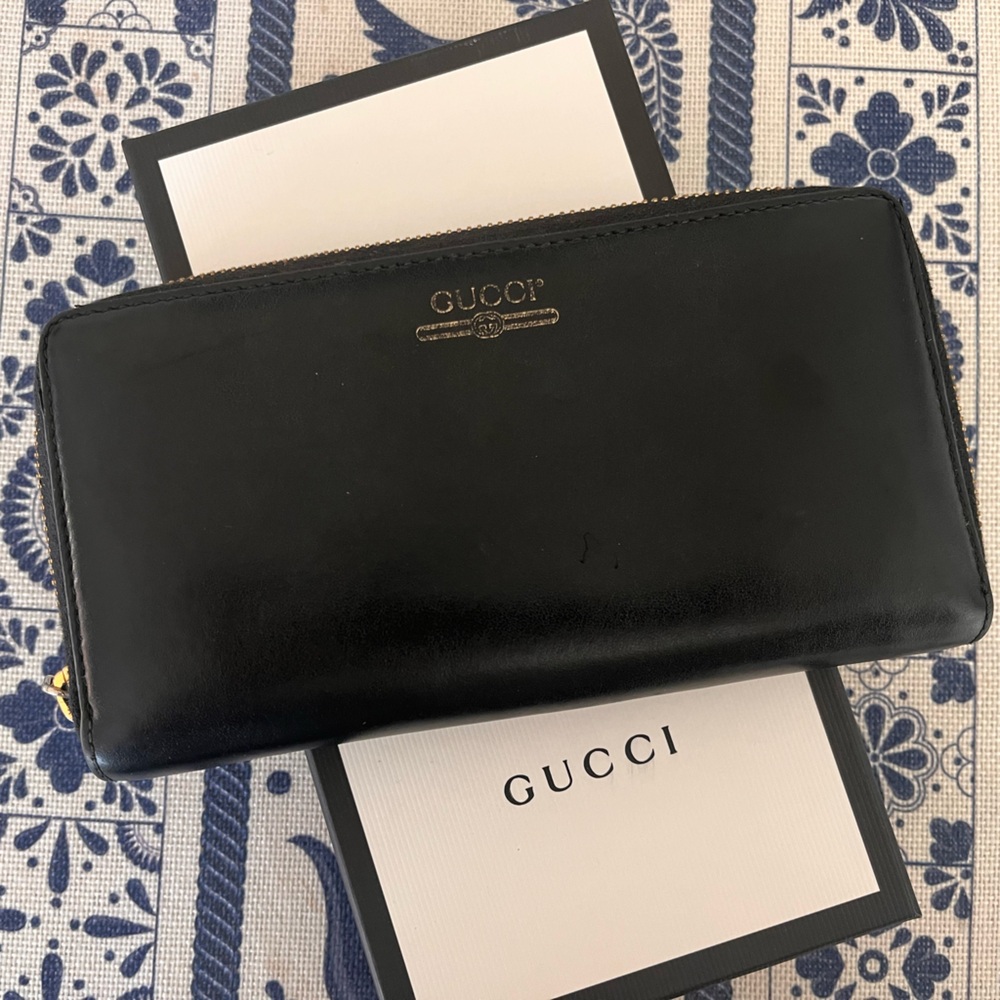 Gucci Leather Continental Wallet motivated to sell make an offer - Picture 1 of 7